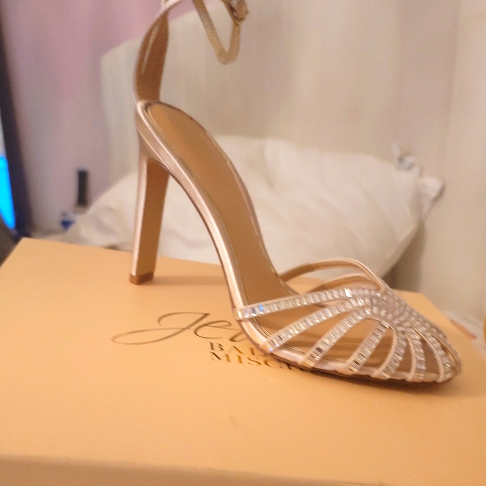 Badgley MISCHKA JEWEL size 7